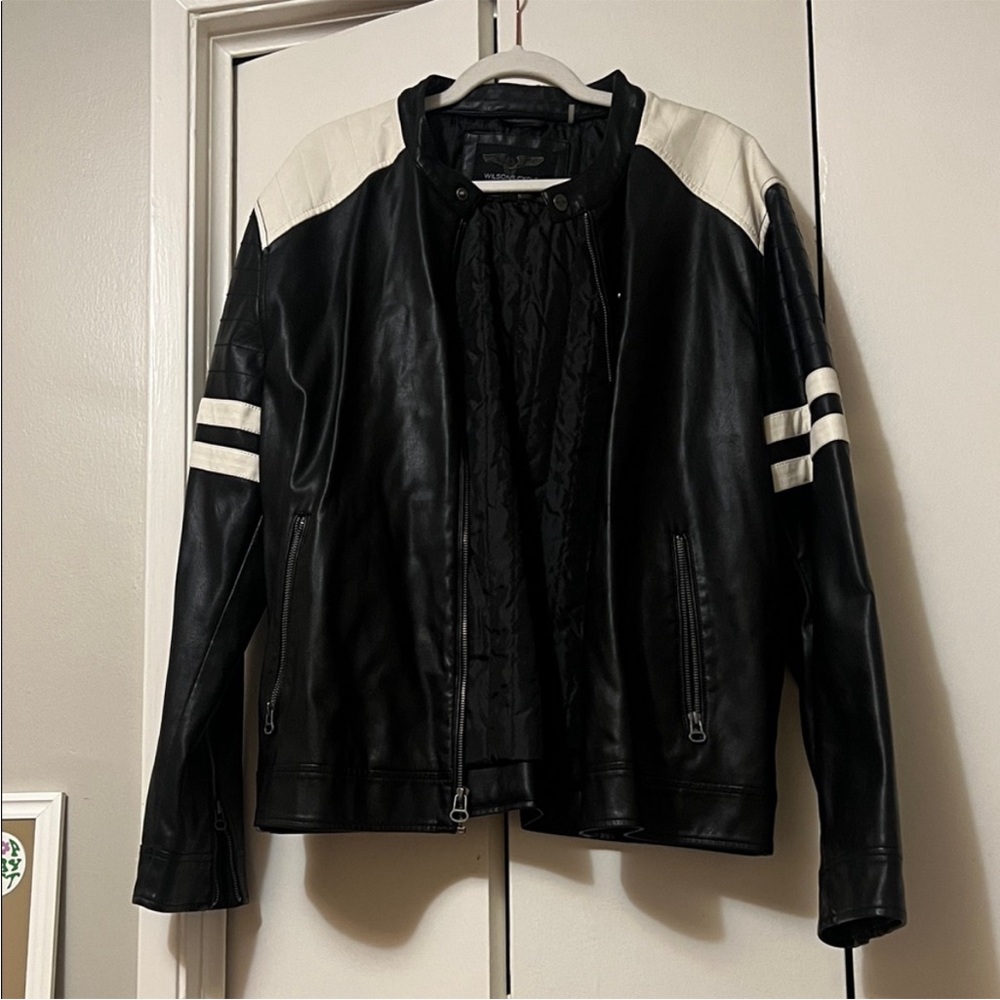 [Wilsons Cycle] Mens Black and White
Leather Jacket
